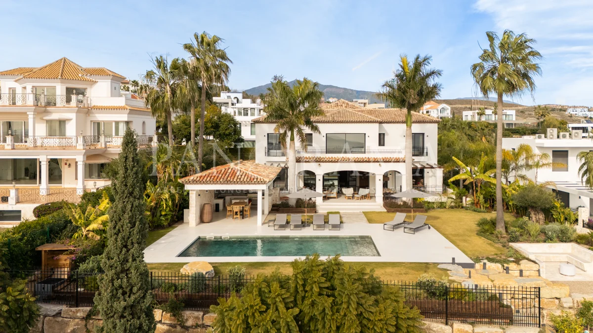 the frontage, in Benahavís, advertised as Marbella West.